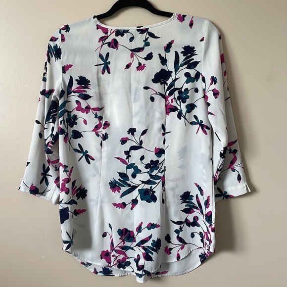 Van Heusen long sleeve floral blouse - Picture 3 of 4